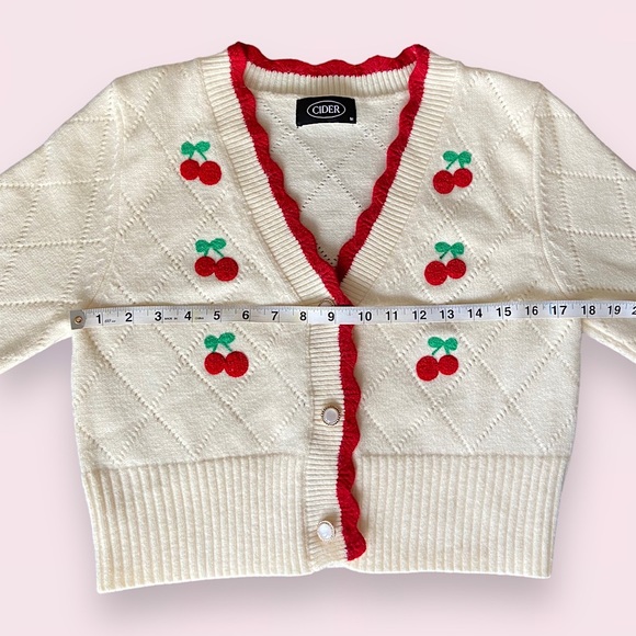 SOLD • cider cherry cardigan - Picture 7 of 15